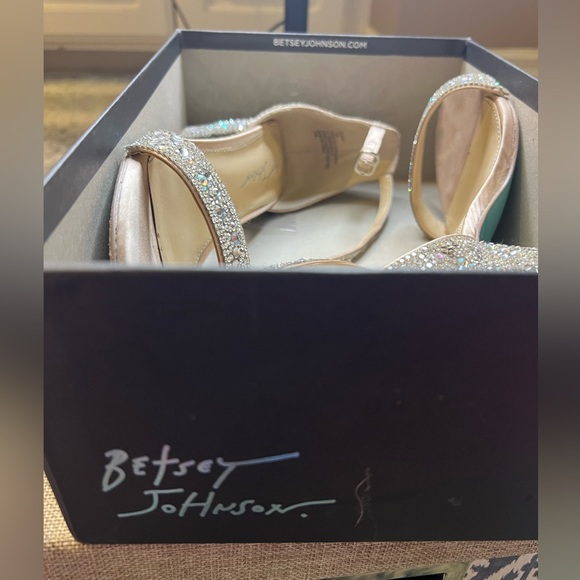 Glitzy heels! Size 7.5 Worn once!! For my wedding and reception! - Picture 4 of 8